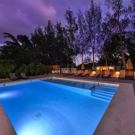 Vila Maspalomas Lux Luxury Retreat In Gran Canaria Private Heated Pool Wonderdul Terrace Area With Dining Area And Bbq Minutes From Popular, Las Palmas de Gran Canaria
