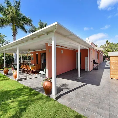 Vila Maspalomas Lux Luxury Retreat In Gran Canaria Private Heated Pool Wonderdul Terrace Area With Dining Area And Bbq Minutes From Popular, Las Palmas de Gran Canaria