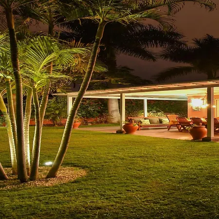 Maspalomas Lux Luxury Retreat In Gran Canaria Private Heated Pool Wonderdul Terrace Area With Dining Area And Bbq Minutes From Popular, Las Palmas de Gran Canaria